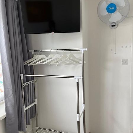 Studio Flat Fully Equipped Croydon Exterior foto