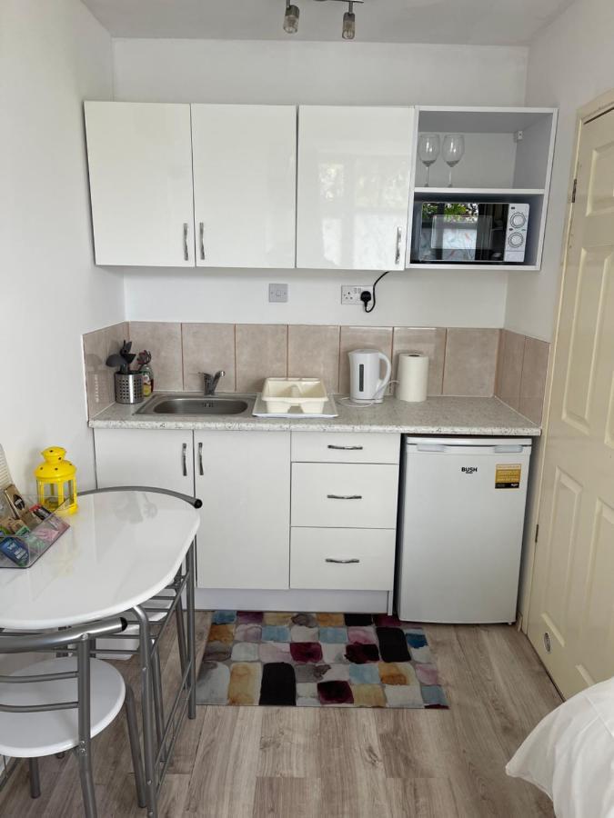Studio Flat Fully Equipped Croydon Exterior foto