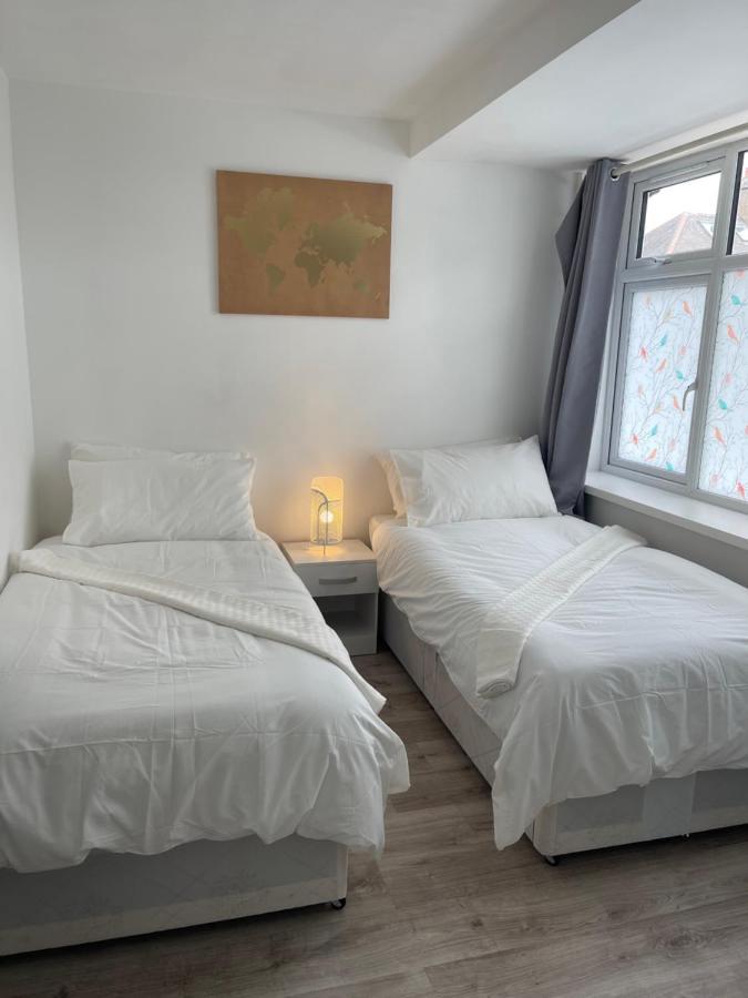 Studio Flat Fully Equipped Croydon Exterior foto