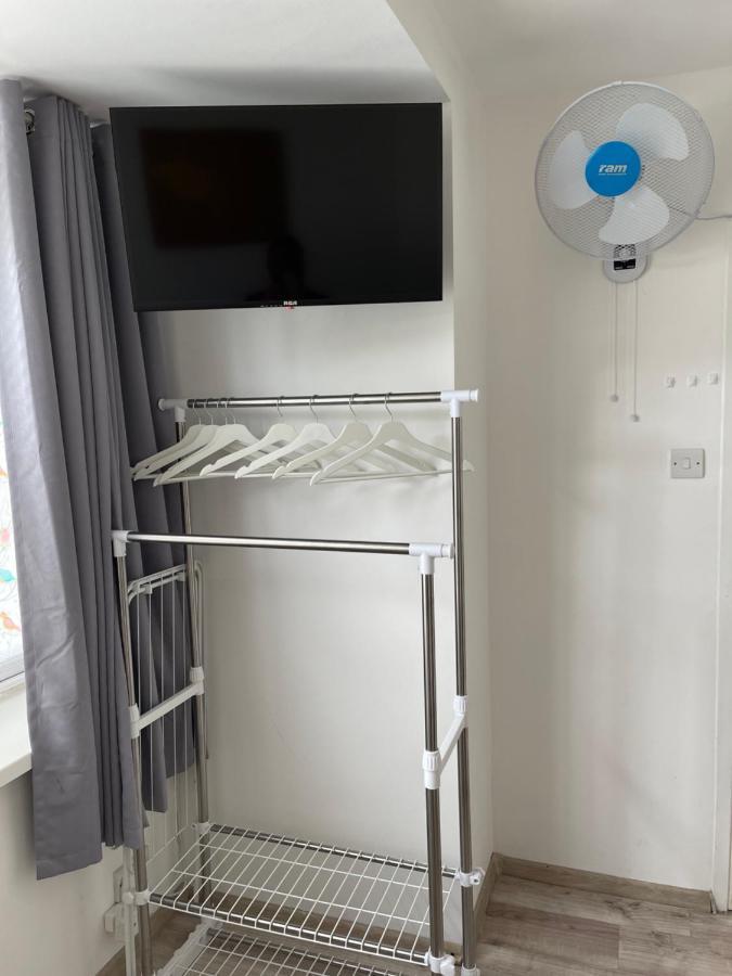 Studio Flat Fully Equipped Croydon Exterior foto